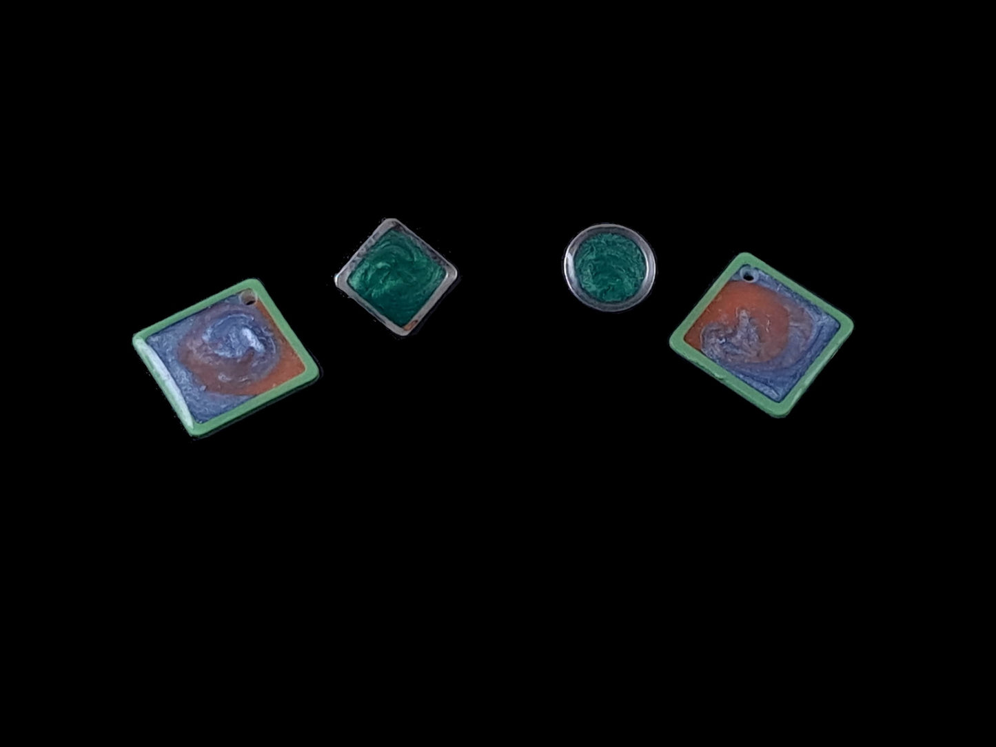 Oorringen deel achter de lel, Vierkant// zilver - blauw - groen - oranje