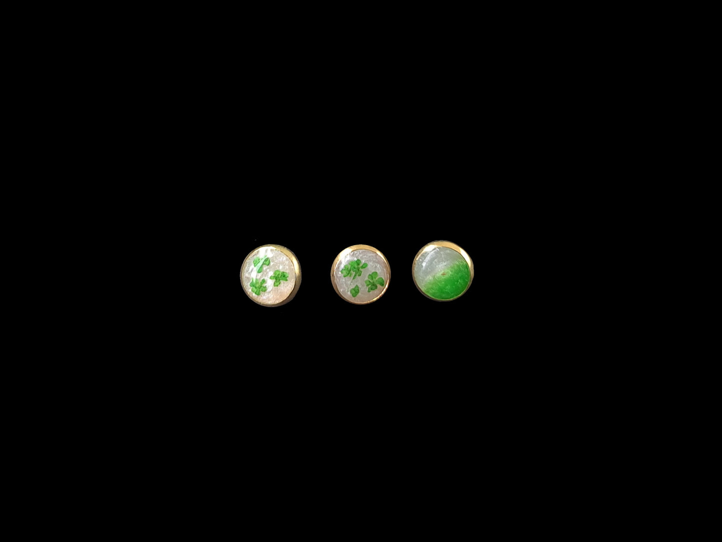 Oorstekers Cirkel // goud - groen - wit