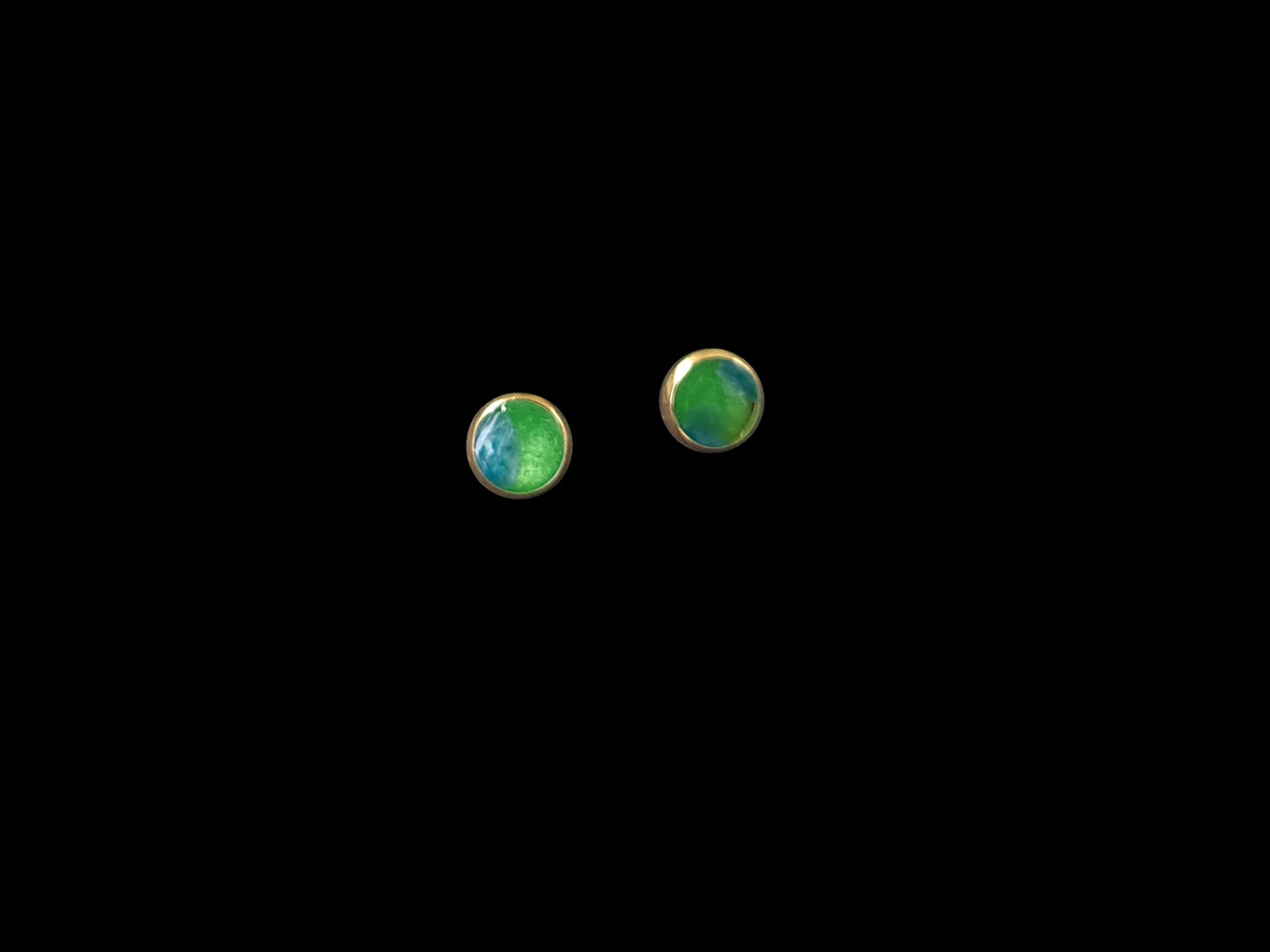 Oorstekers Ronde // goud - blauw - groen